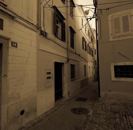 Vintage By Locap Group Πιράν